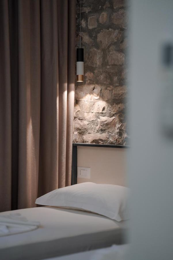 Helin'S Hostel By Backpackers Berat Exterior photo